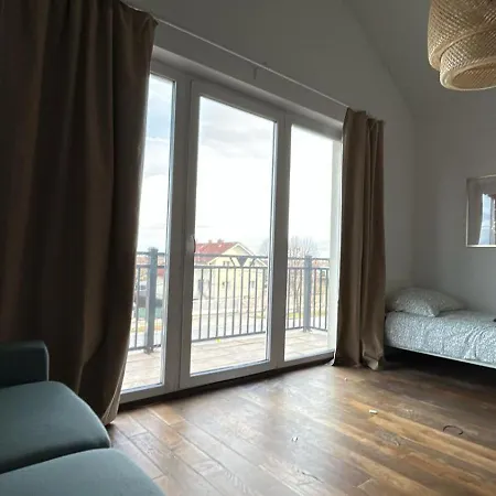 80 M2 With Balcony & Free Parking Near Vienna *