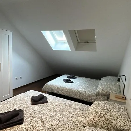 Apartman 80 M2 With Balcony & Free Parking Near Vienna Gerasdorf bei Wien