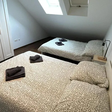 80 M2 With Balcony & Free Parking Near Vienna Apartment *