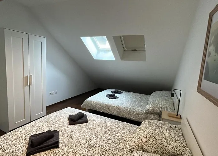 Apartman 80 M2 With Balcony & Free Parking Near Vienna Gerasdorf bei Wien