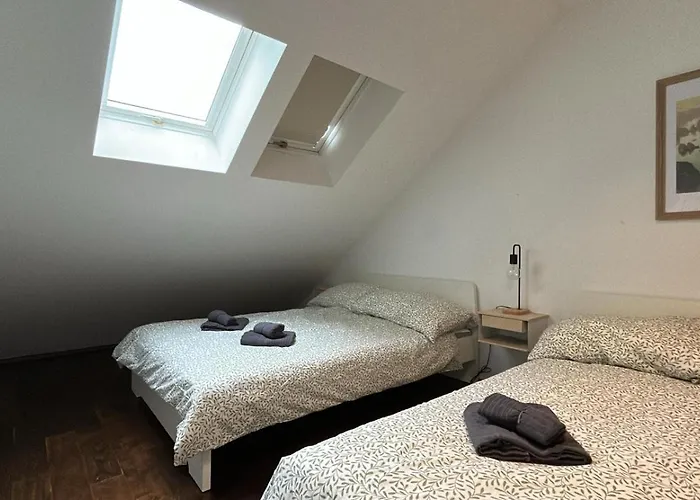 80 M2 With Balcony & Free Parking Near Vienna Apartman *